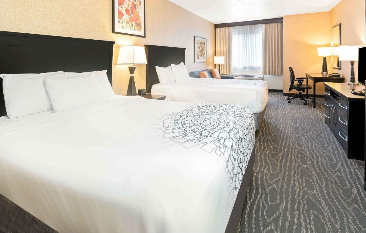 La Quinta By Wyndham Logan Hotel Eksteriør billede