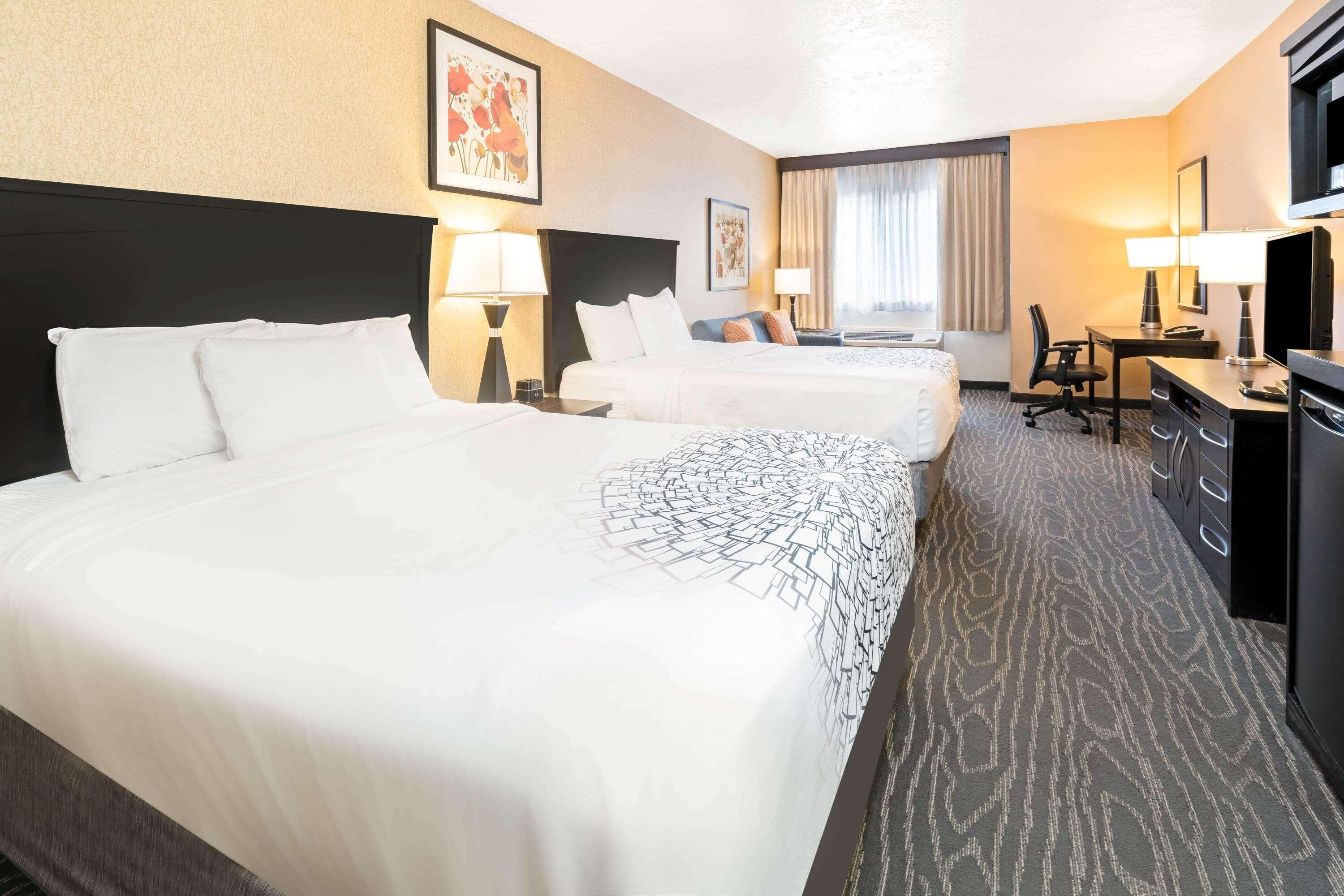 La Quinta By Wyndham Logan Hotel Eksteriør billede
