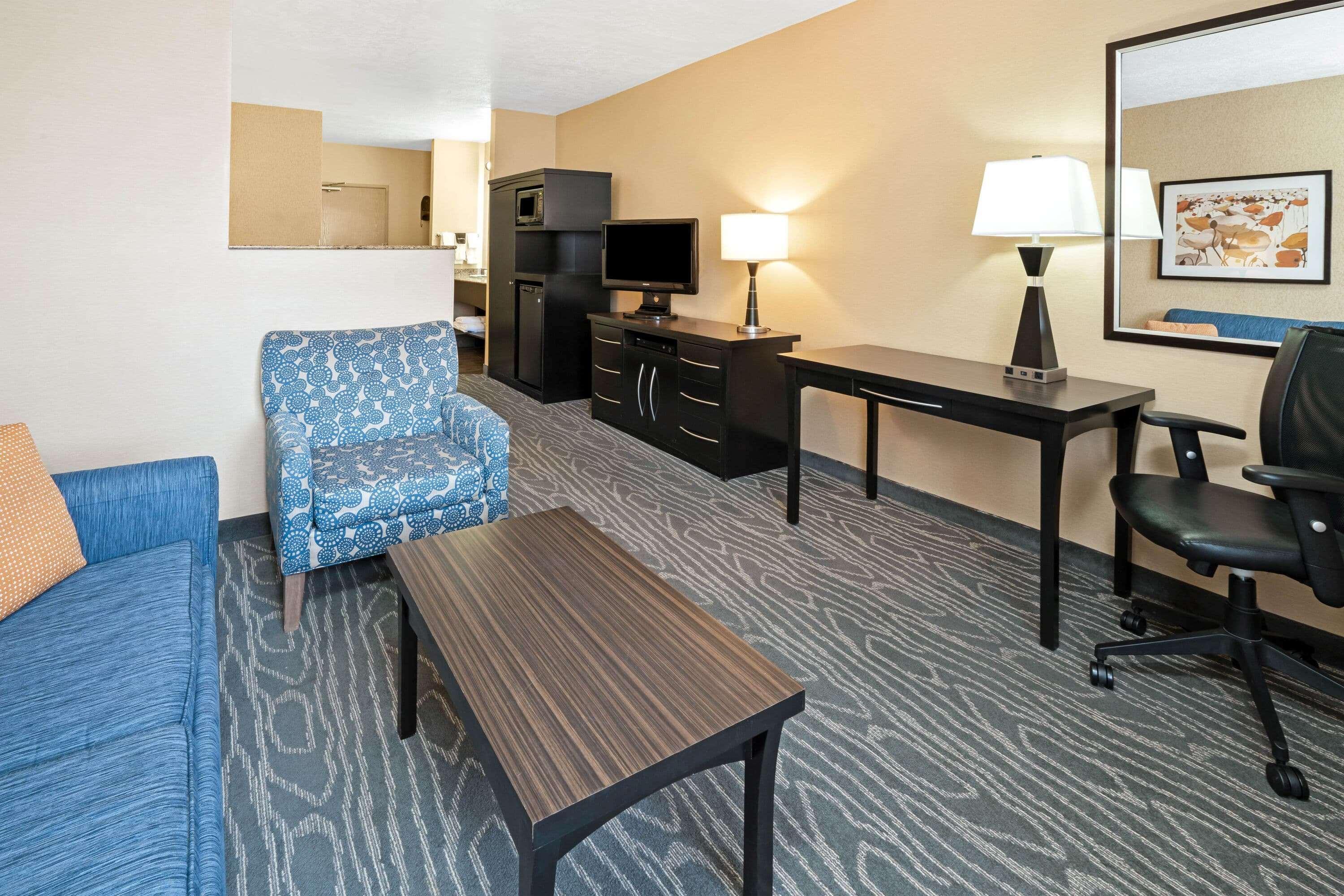 La Quinta By Wyndham Logan Hotel Eksteriør billede